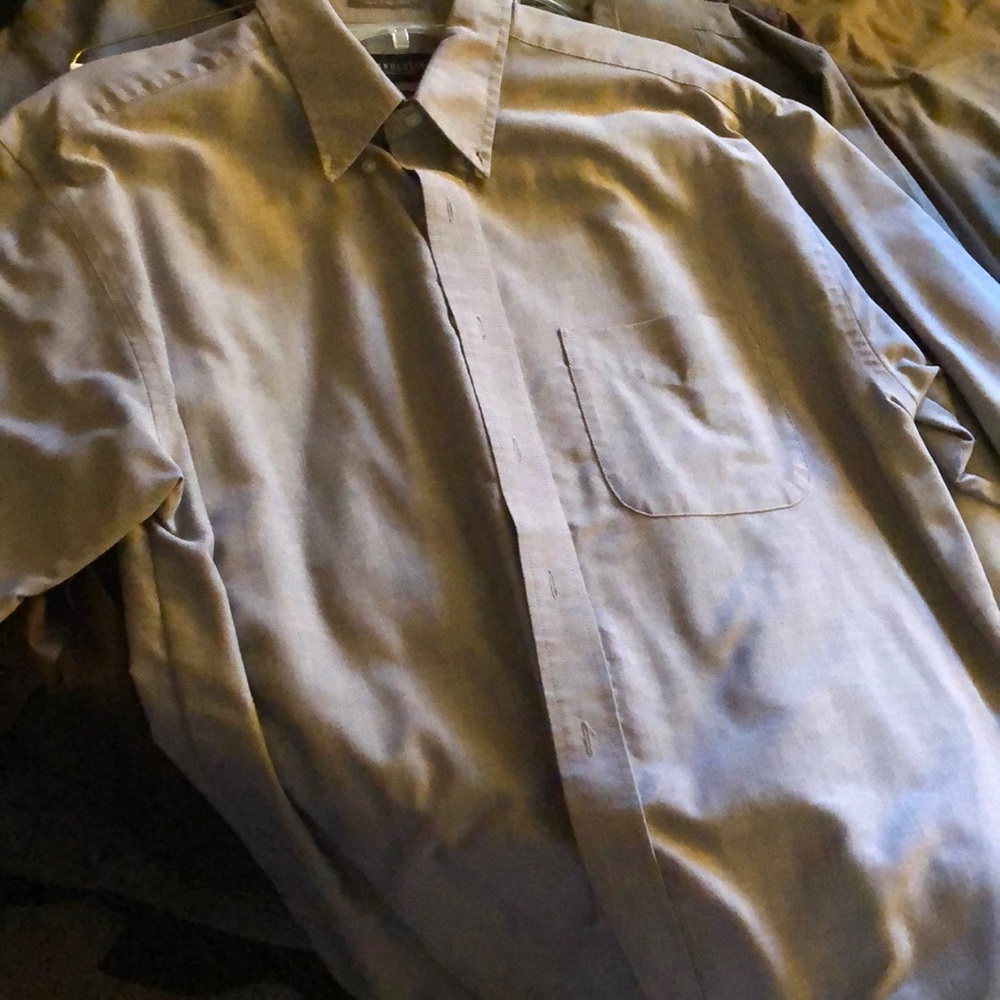 Men’s button down short sleeve
